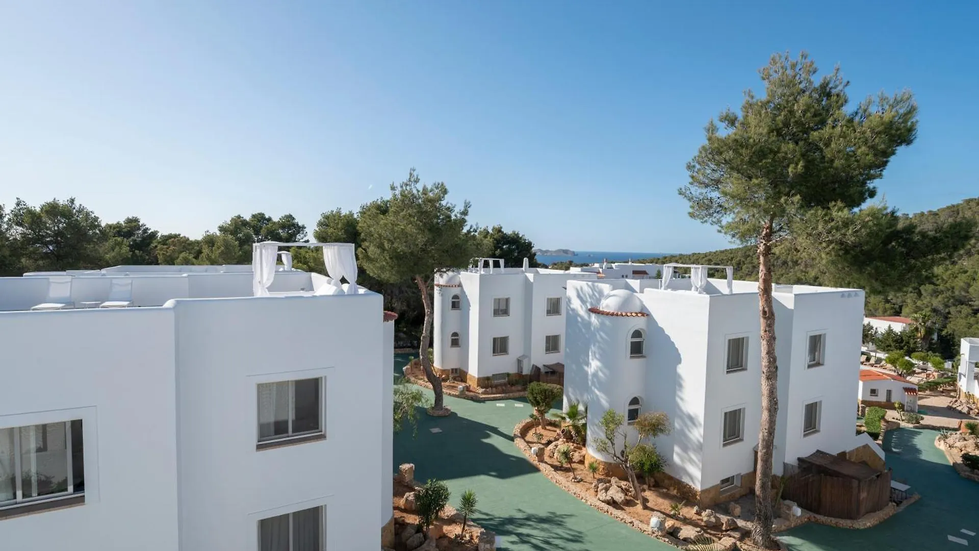 Apartamentos Blanco Sol Cala Vadella  Cala Vadella (Ibiza)